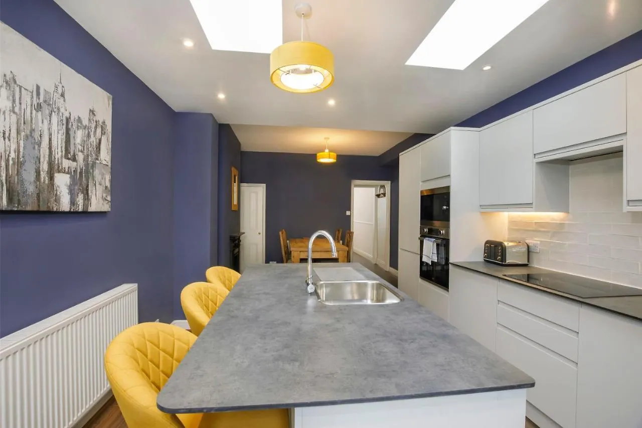 Falklands Street City Centre House-Free Parking York 0*,