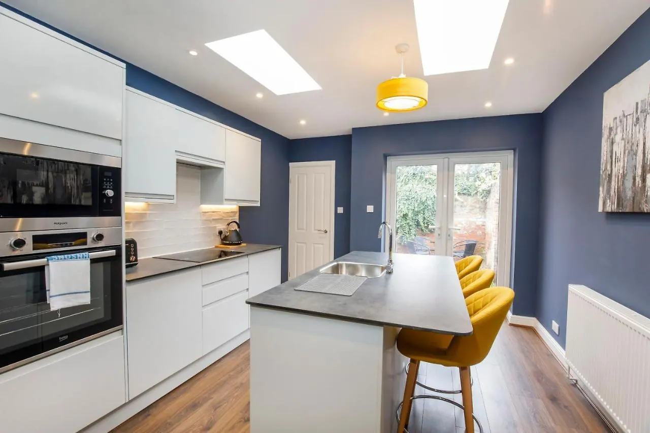 Falklands Street City Centre House-Free Parking York